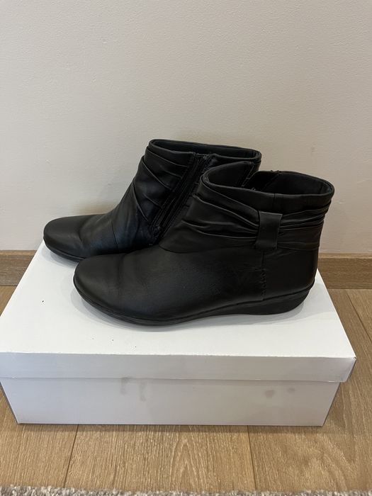 Дамски боти  ест. кожа Clarks 38