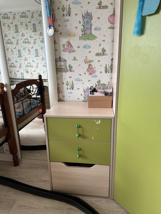 Продам десткий шкаф