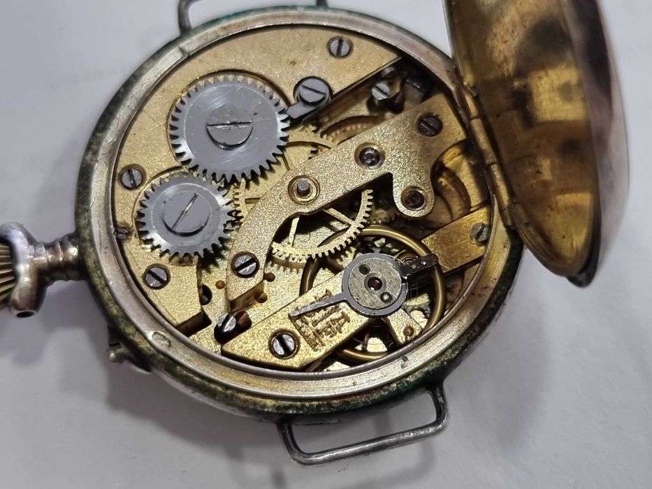 Сребърен часовник