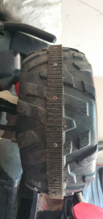 Peg perego части за джип.