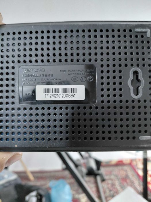 Свитч 8талик сотилади