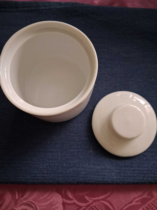 Порцеланов чайник за чай