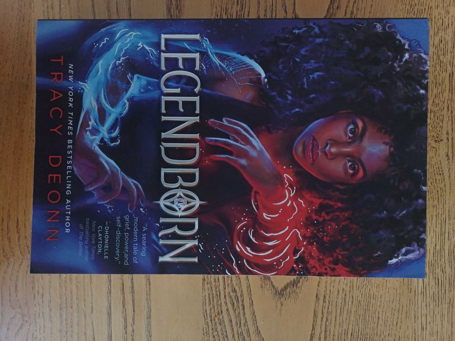 Legendborn Tracy Deonn книга на английски
