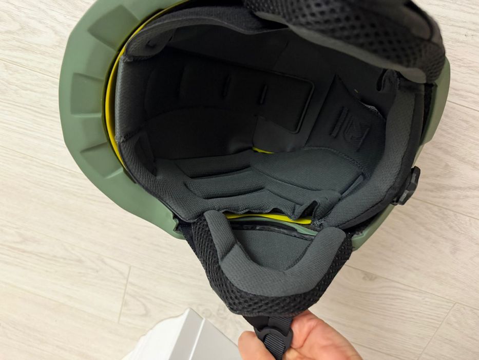 Горнолыжный шлем Marker