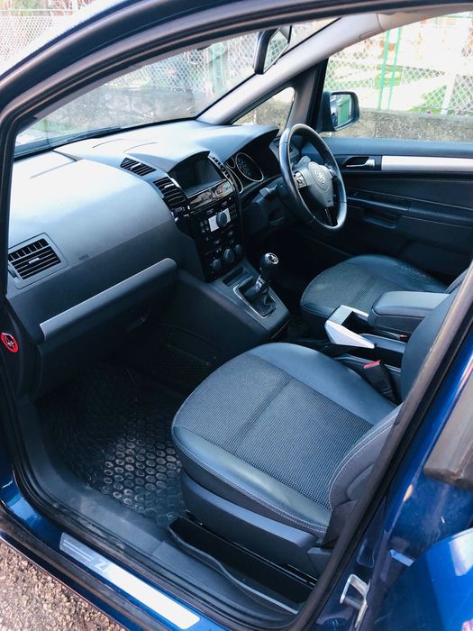 Vauxhall Zafira 1.6 бензин
