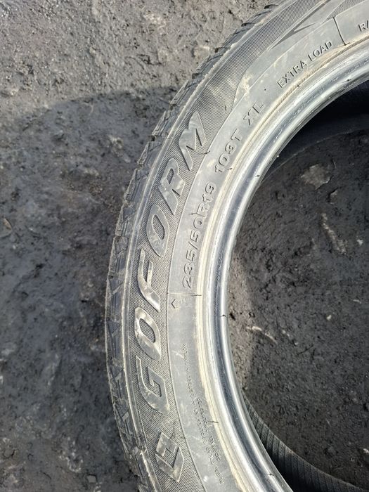 Продаются покрышки, состояние новое.