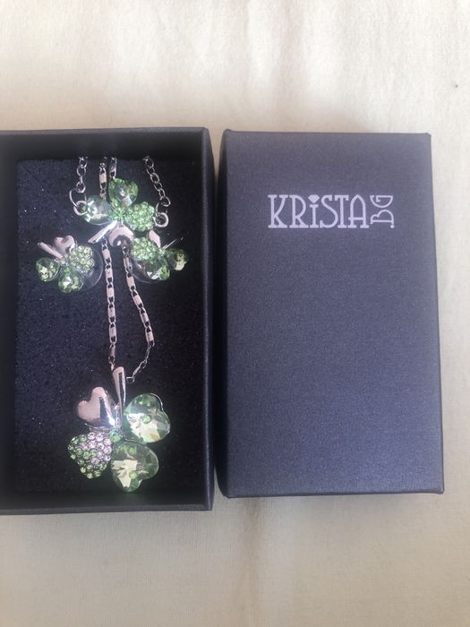 Красив комплект колие, гривна и обици.