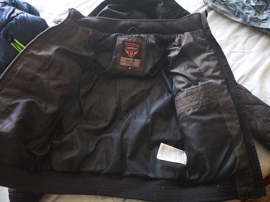 Geaca iarna copii - model baieti C&A marimea 146