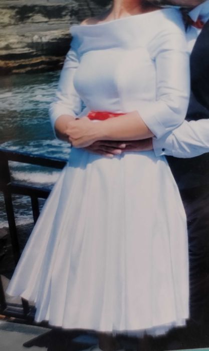 2 визии в 1 булчинска рокля: миди + 3м шлейф с огромна панделка + воал