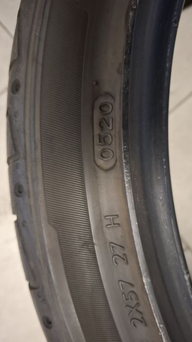 2бр летни гуми Hankook 235 40 19
