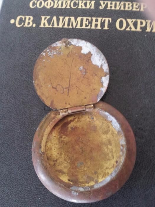 Стара бронзова мастилница или пудриера