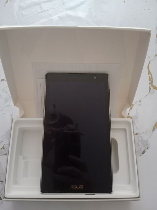 Продам планшет Asus на запчасти