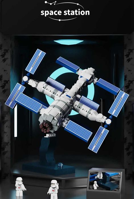 Два модела мини космически конструктори СОВАЛКА И САТЕЛИТ с над 745ч.