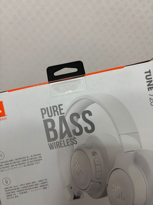 Наушники JBL Tune
720ВT белый