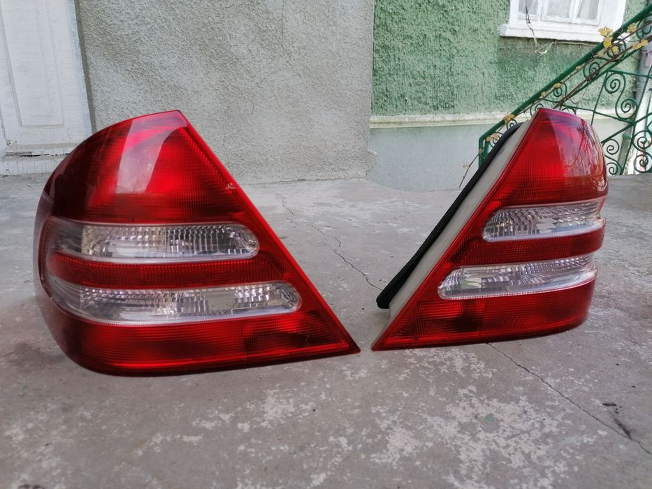 Стоп ляв и десен Mercedes C класа W203 седан