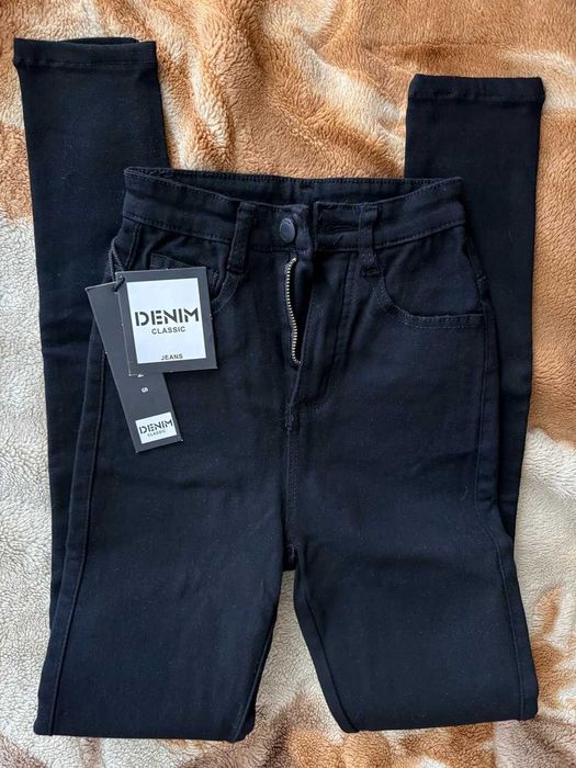 джинсы-стрейч и джинсовые шорты