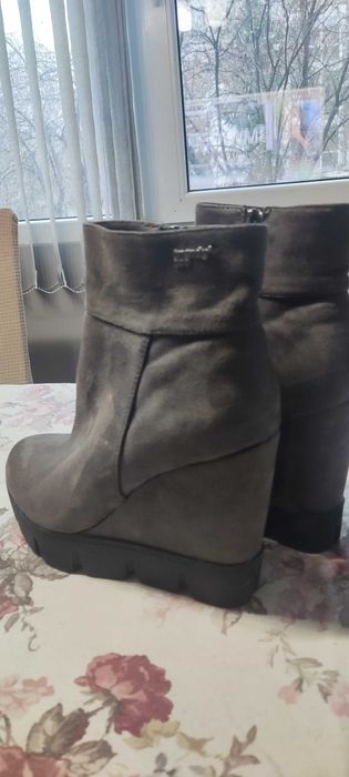 Дамски боти с платформа