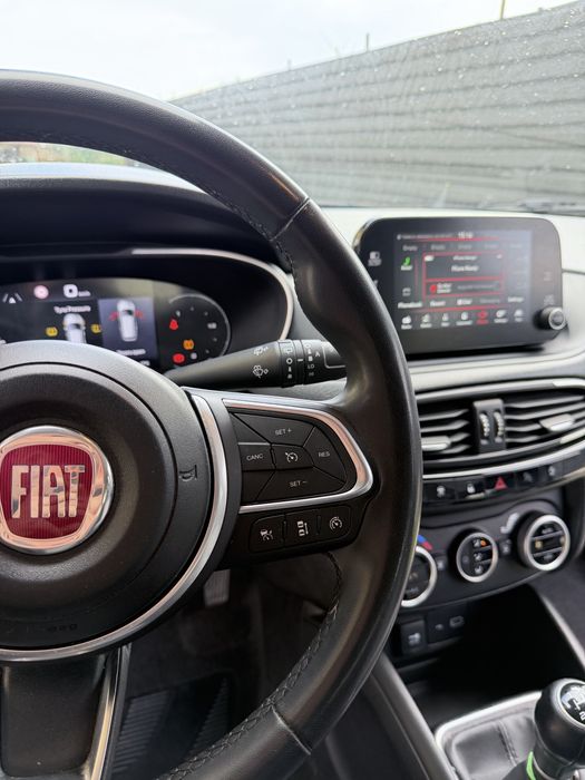Fiat Tipo Cross 2022 - 1.0 benzina