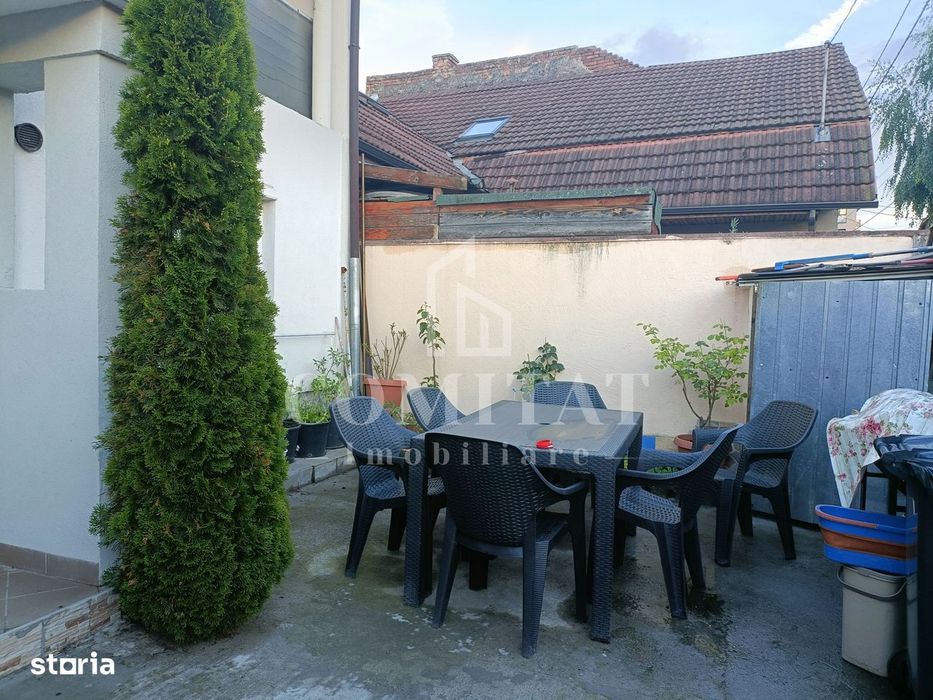 Casa 4 camere de vânzare zona Sala Polivalentă