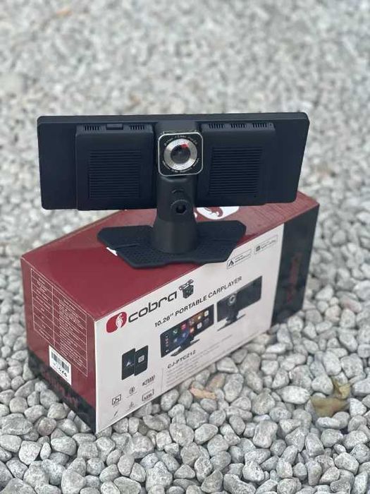 Видеорегистартор с CarPlay навигация 10.26 инча и задна камера