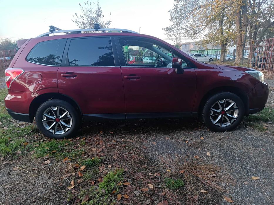 Vând SUBARU Forester AWD