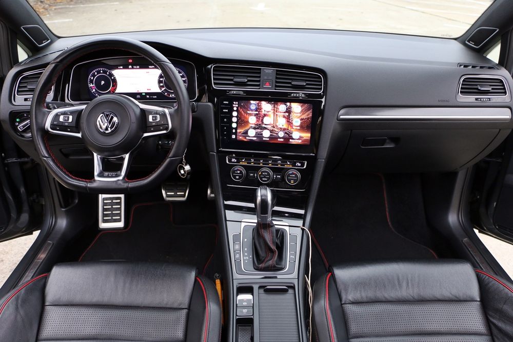 VW Golf 7.5-Facelift  GTi -245cp.Panoramic .cockpit