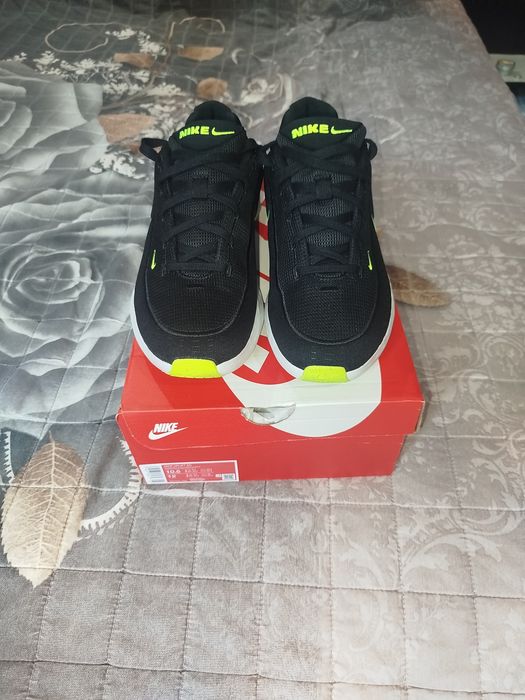 Мъжки оригинални маратонки NIKE UPLIFT SC