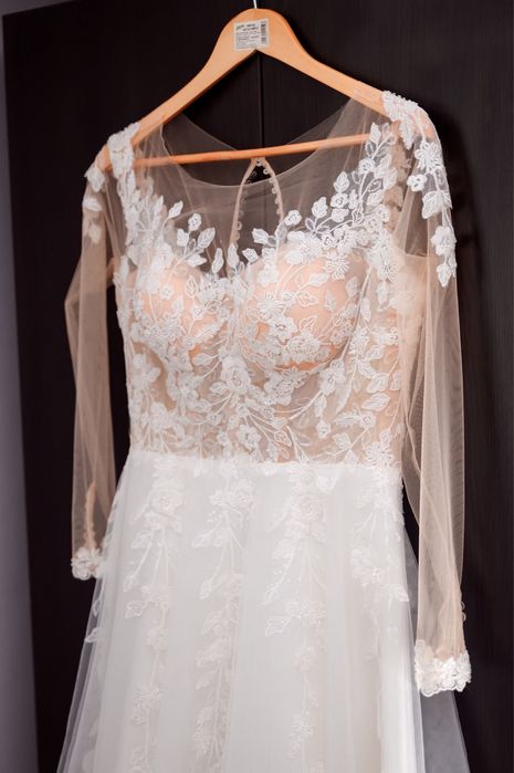 Vand rochie de mireasa