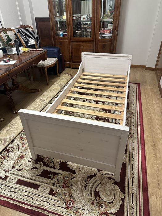 Продам однаспальная кровать.