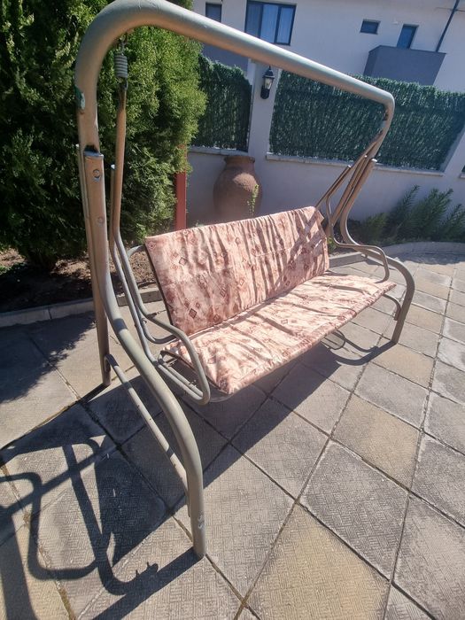 Градинска люлка.