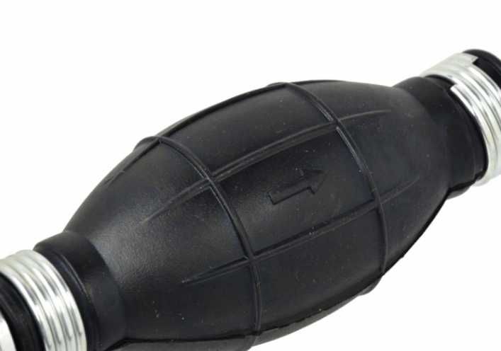 Ръчна горивна помпа 12 мм с маркучи - TBS1051