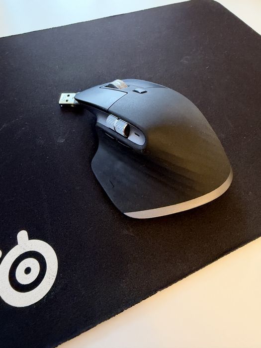 Mouse Logitech MX Master 3S + Receiver USB + Mousepad SteelSeries