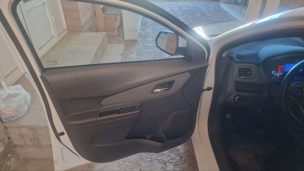 Chevrolet Cobalt 2025 — 5