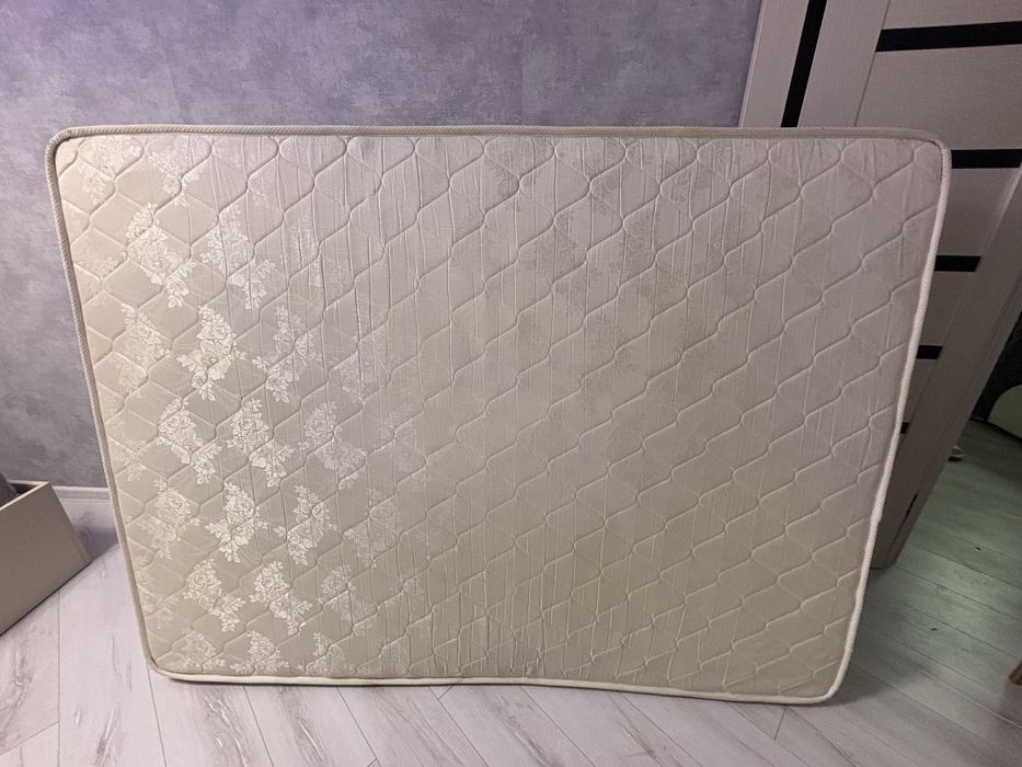 Продается Матрас 145x197x20 см Royal Sleep Mix Cocos,