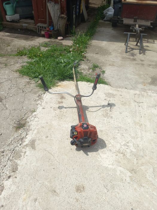 Vând motocoasă npc