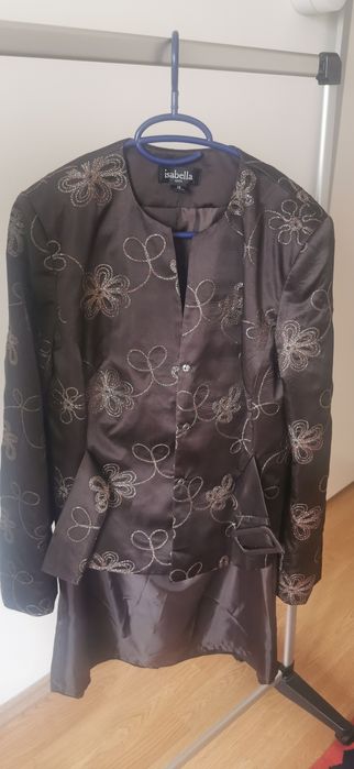 Oferta _ Costum femei nepurtat