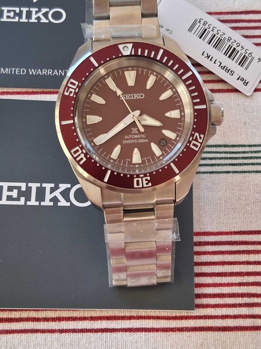 Seiko Prospex 4R Red SRPL11K1  "Shog-urai" 200m Diver 's watch