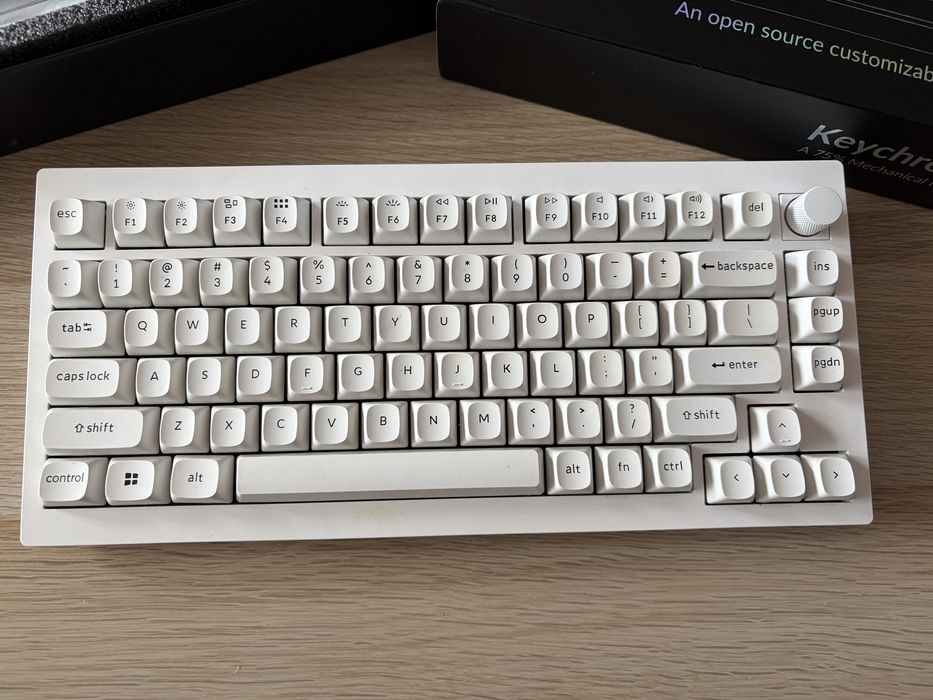 Tastatura mecanica Keychron V1 Max alba, Banana switch lubrifiate