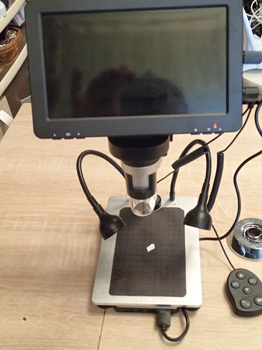 Microscop digital 1500x cu display de 7 inch ( rezervat )