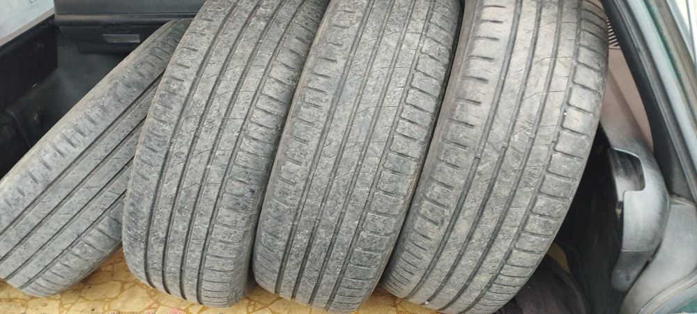 Продам шины б/у цена договорная