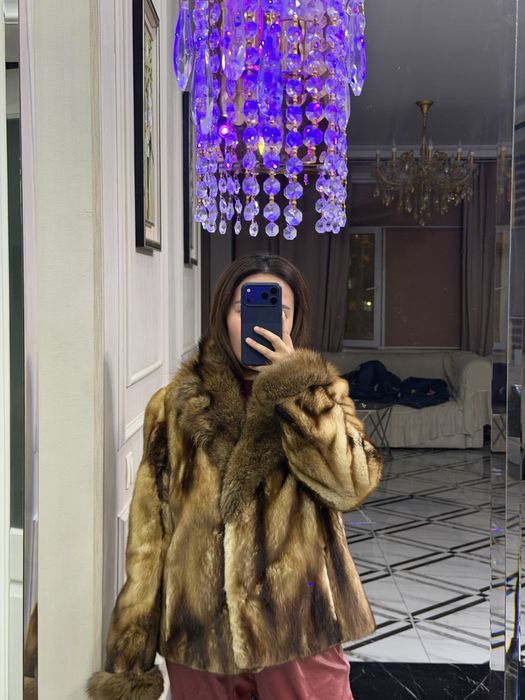 Стильный меховой полушубок / автоледи
