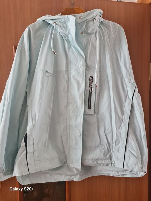 Продам куртку кожаную