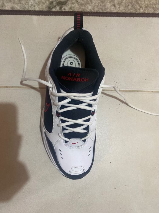 Чисто нови обувки Nike