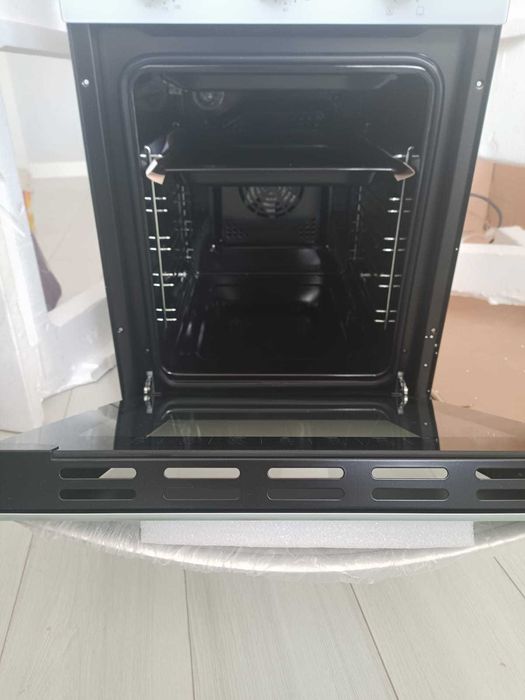 Духовой шкаф Maunfeld EOEC516W