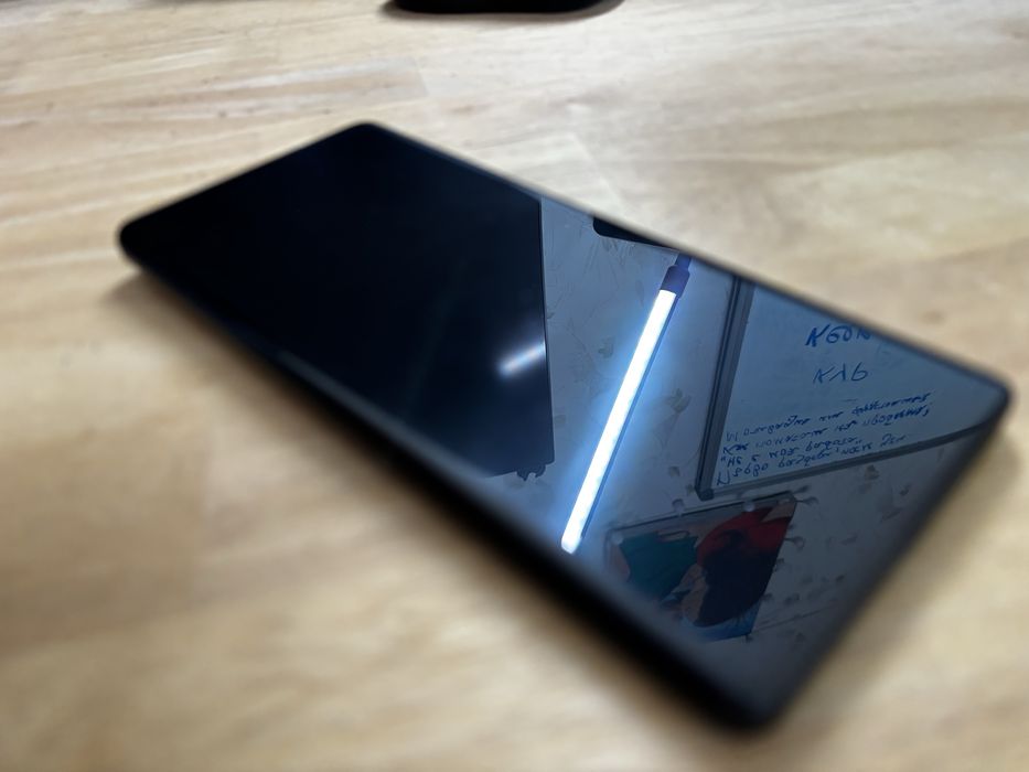 КАТО НОВ - Motorola Edge 40 5G 256GB, 8GB RAM, OLED 144Hz
