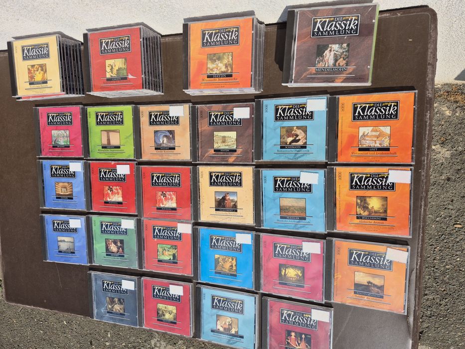 Vând Lot 50 CD cu muzica clasica mixta colectia Klassik, made in Germany