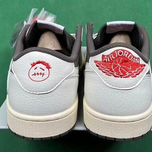 Jordan1 Travis Scott
