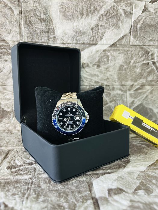 Rolex GMT - Master синьо-черен въртящ се безел, метална верижка!