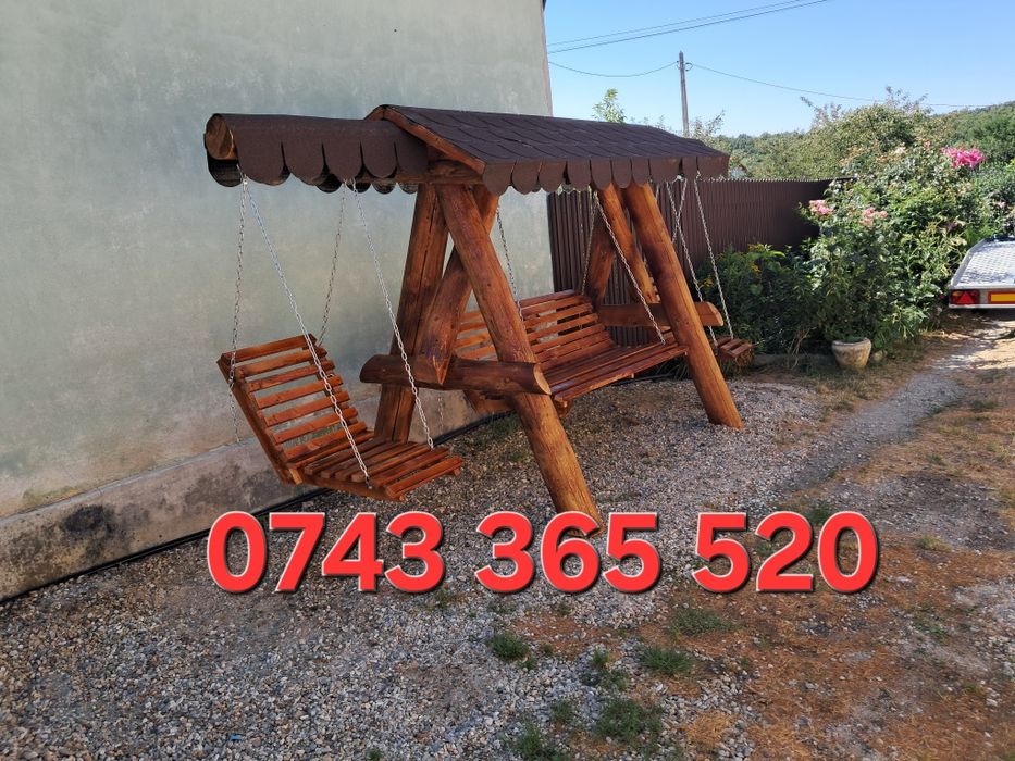 Balansoare rustice din lemn rotund