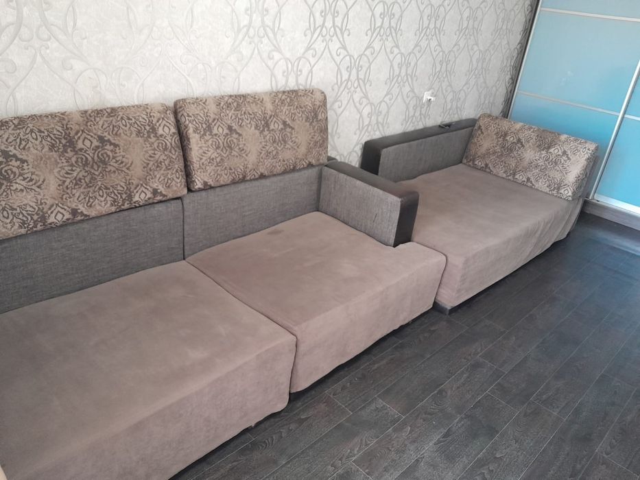 Продам диван! Для зала